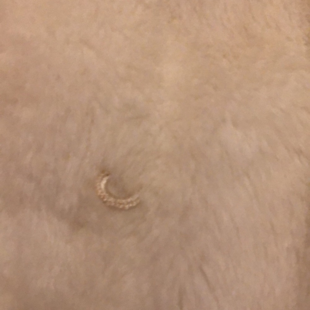 Vintage faux fur ribbed jacket. So glam on!! No rips in the lining - Picture 6 of 8
